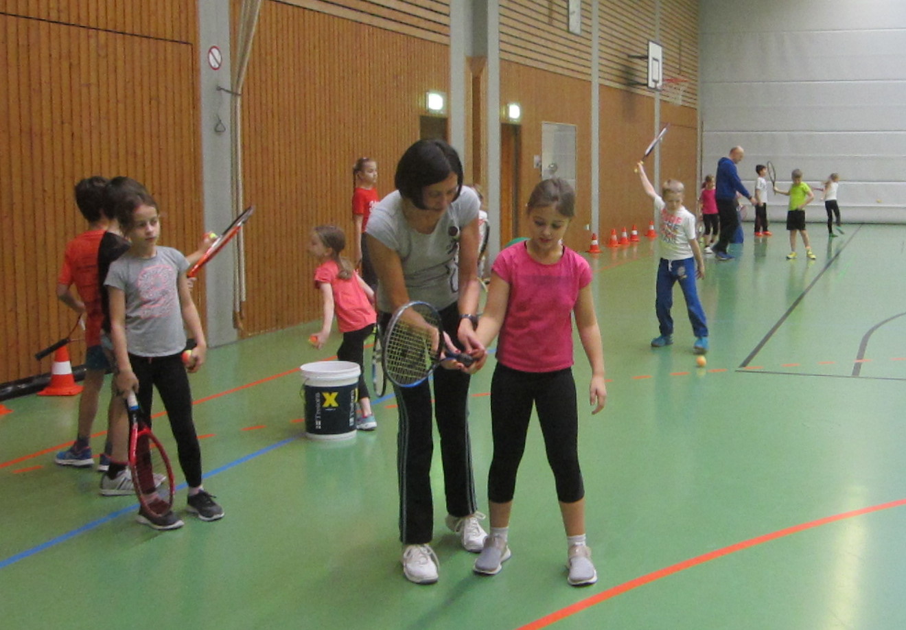 Tennis in der Grundschule